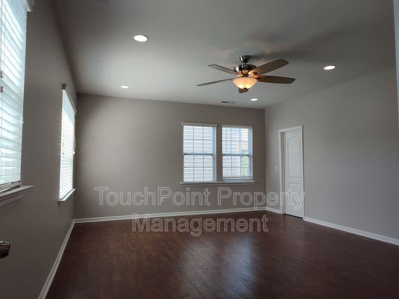 Charlotte House: 8611 Burnside Ln