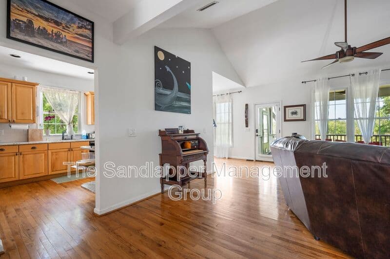 Johns Island House: 588 Main Road