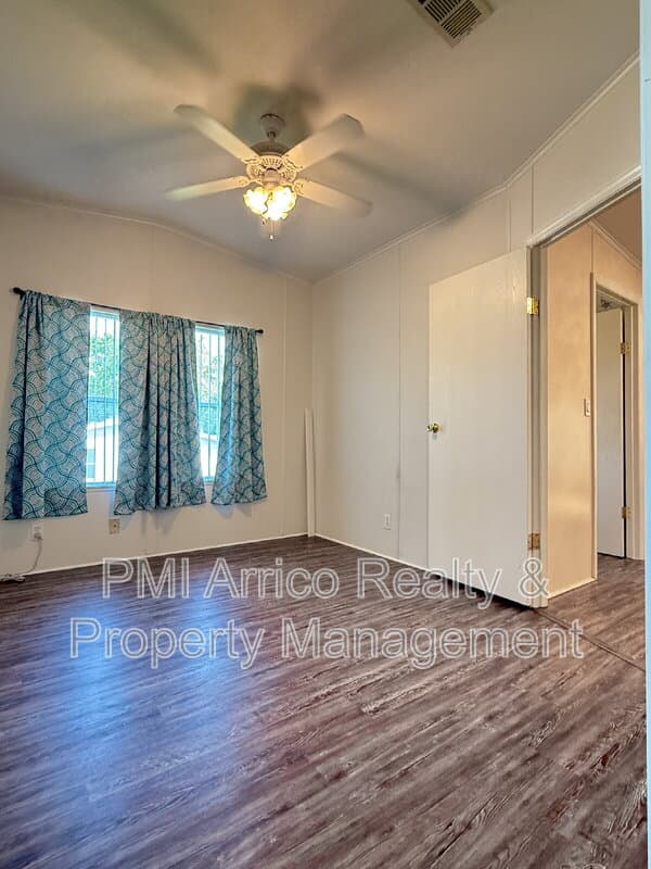 Valrico House: 3515 Zephyr Ln