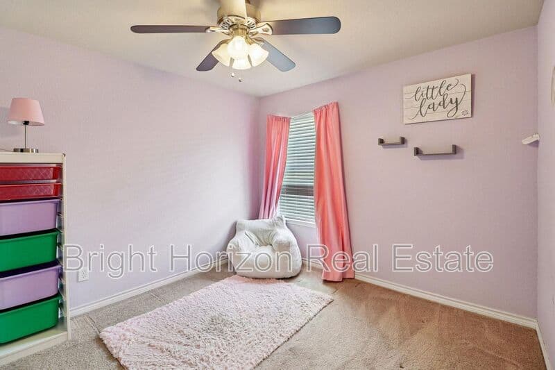 Fort Worth House: 8221 Mule Deer Run