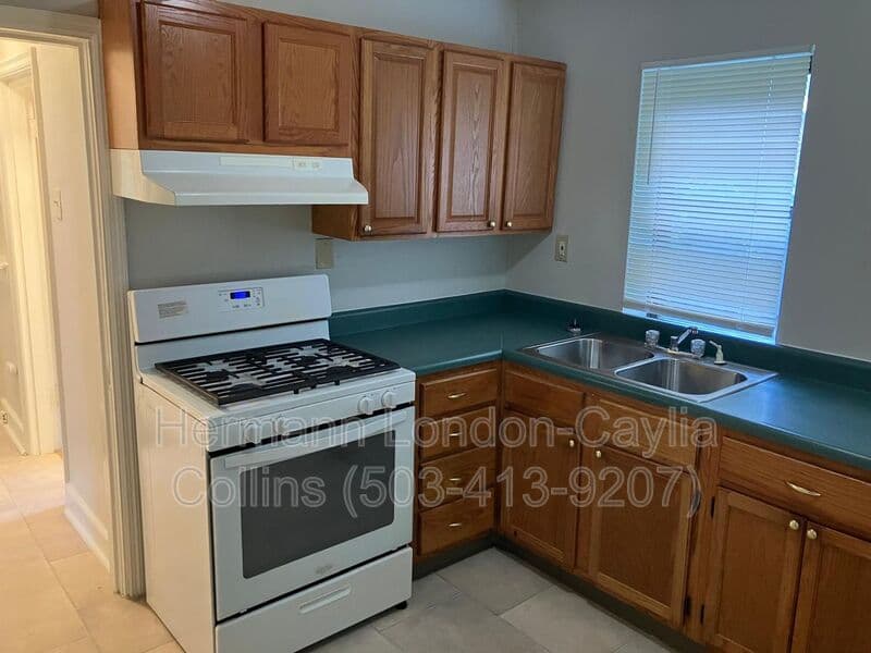 Saint Louis House: 5229 Fletcher Street