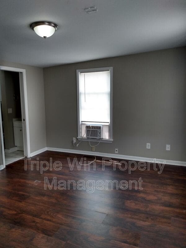 St. Louis House: 236 Wachtel Ave