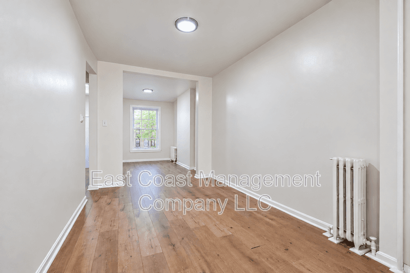 Baltimore House: 2620 E Preston St