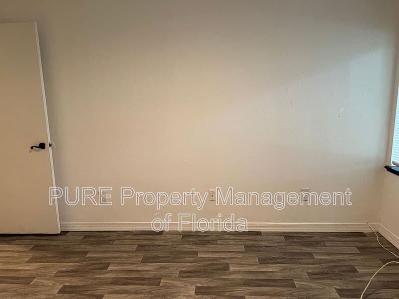 Ocala House: 627 NE 28th Avenue