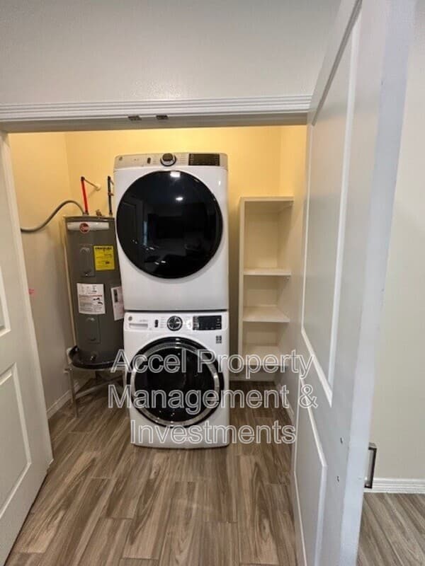 Alton Condo: 1012 W La Pointe
