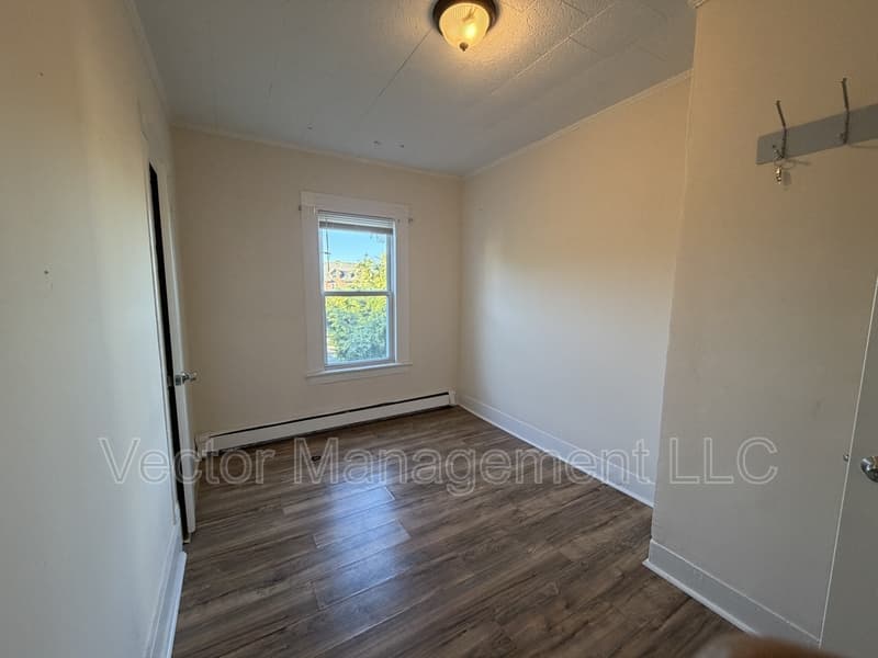 Bridgeport Condo: 543 Arctic Street - 2 right