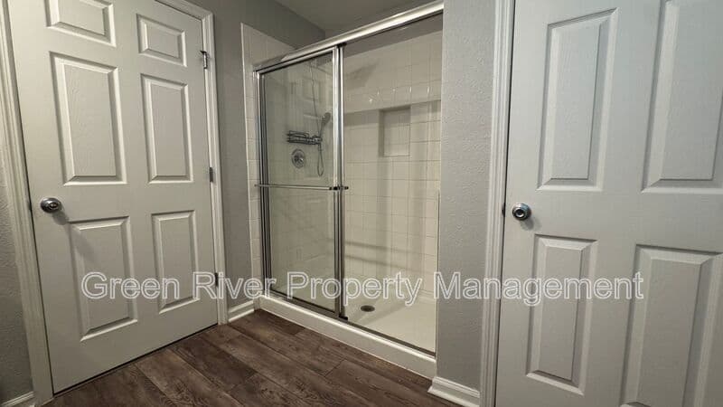 Jacksonville House: 1723 Carter Landing Boulevard