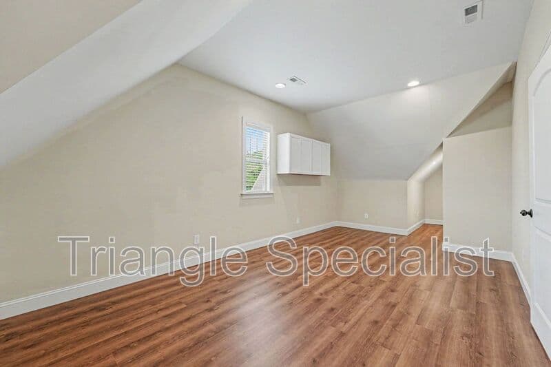 Rolesville House: 7436 Pomona Avenue