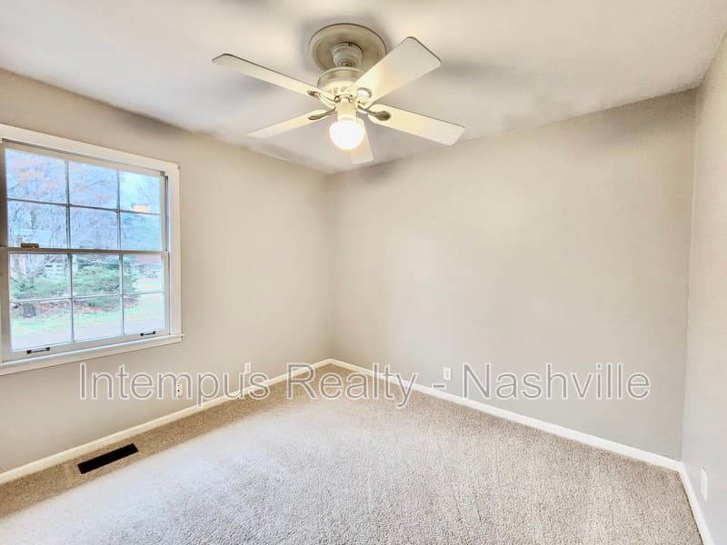 Brentwood House: 8124 Devens Dr