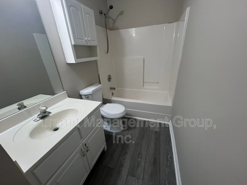 McDonough House: 1157 Chateau Terrace