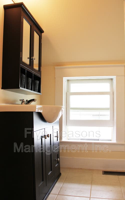 Burlington Condo: 202 Pine Street