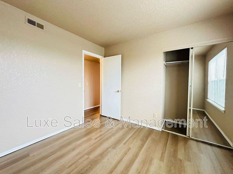 Oklahoma City Condo: 3200 W Britton Road