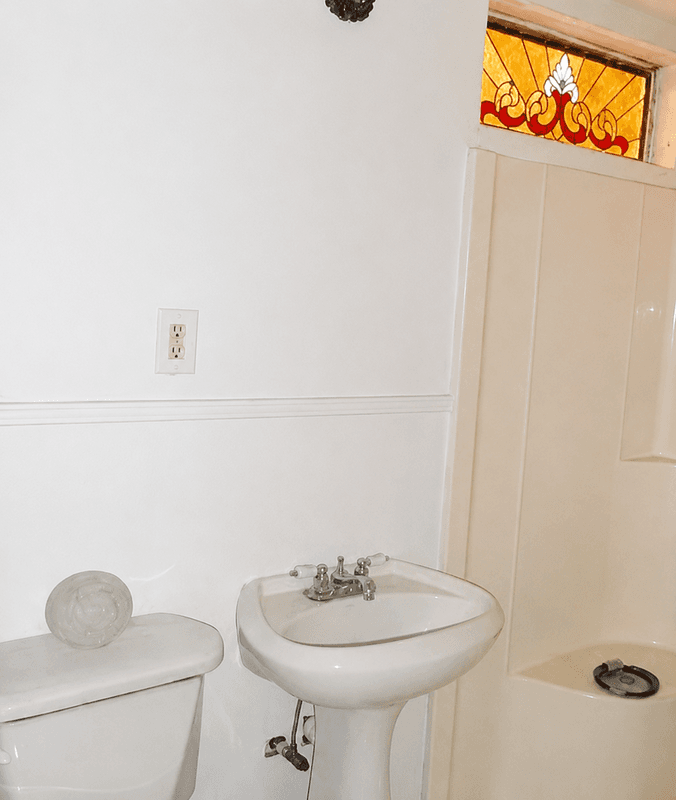 St. Petersburg House: 975 13th Avenue South