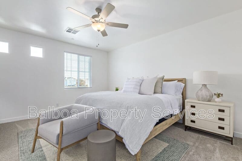 Mesa Townhome: 3230 E Thomas Rd