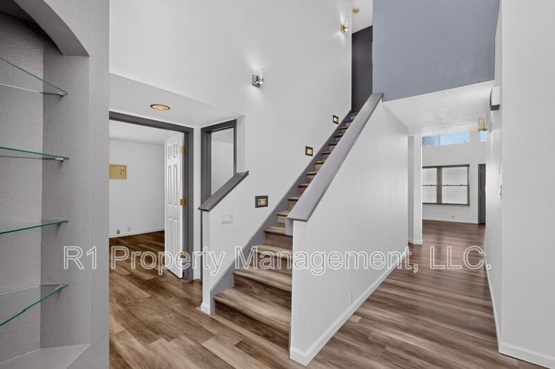 Rio Rancho House: 233 Nicklaus Drive Southeast