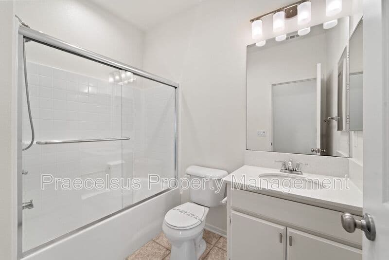 Chula Vista Townhome: 1710 Signature Pl