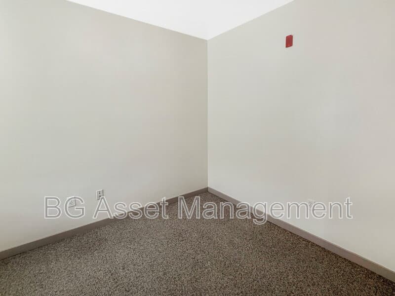 Oakland Condo: 1459 MacArthur Blvd