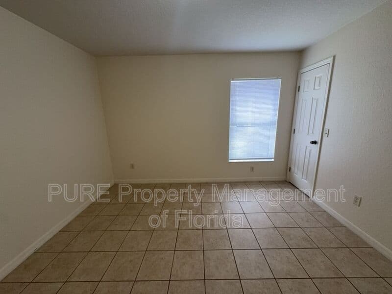 Ocala House: 7455 Midway Terrace