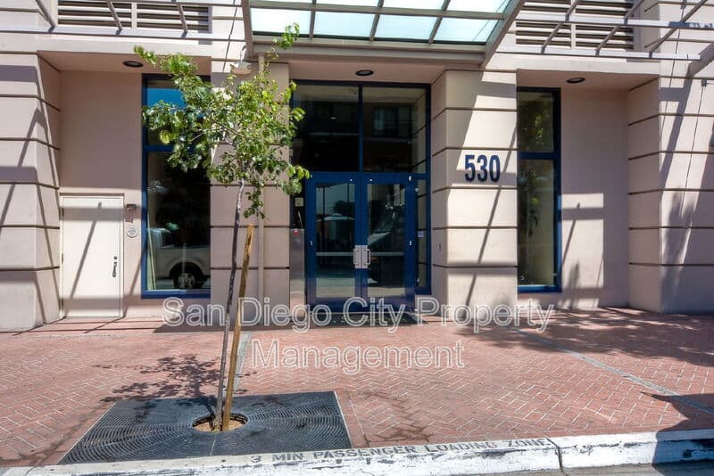 San Diego House: 530 K Street