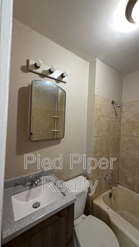 Freeport House: 1265 South Galena Avenue