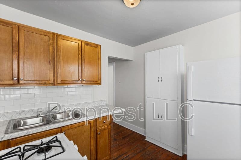 Memphis House: 2092 Linden Ave