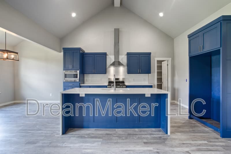 Norman House: 3118 SE 34th Street