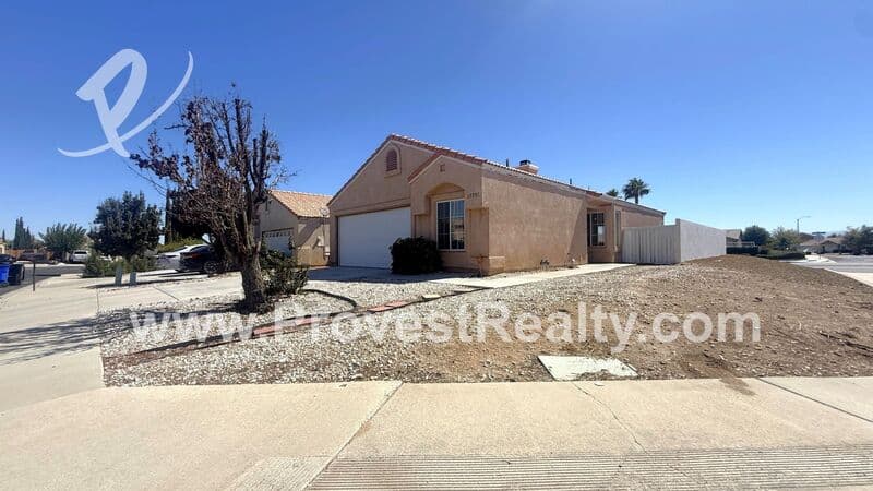 Victorville House: 13591 Monterey Way