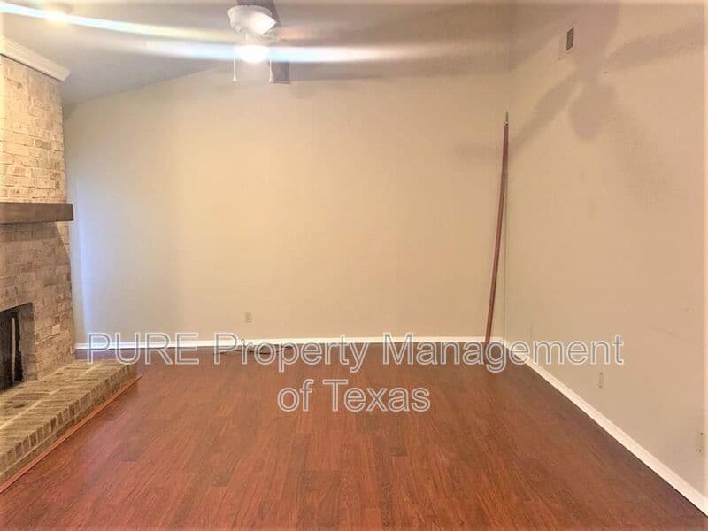 Austin House: 2907 Pearl St