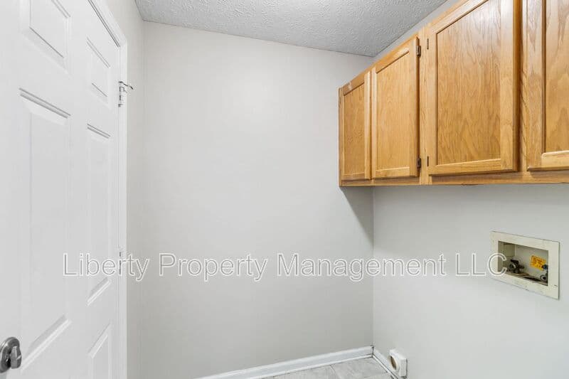 Fayetteville House: 6754 Cedar Chest Ct