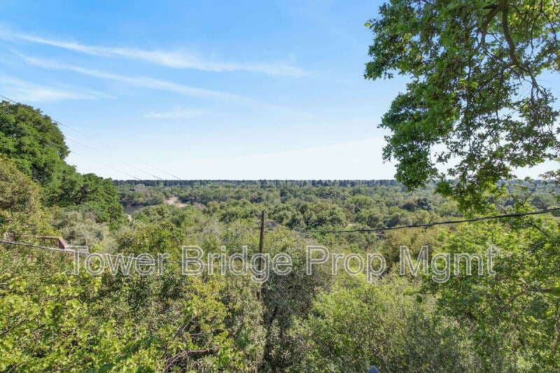 Fair Oaks House: 3937 Orangewood Dr