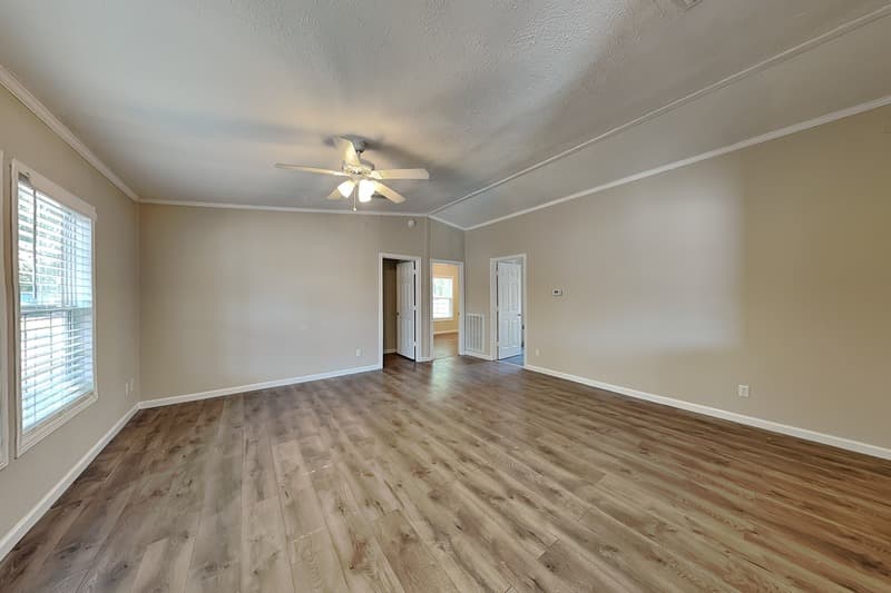 Dallas House: 13753 Biggs St