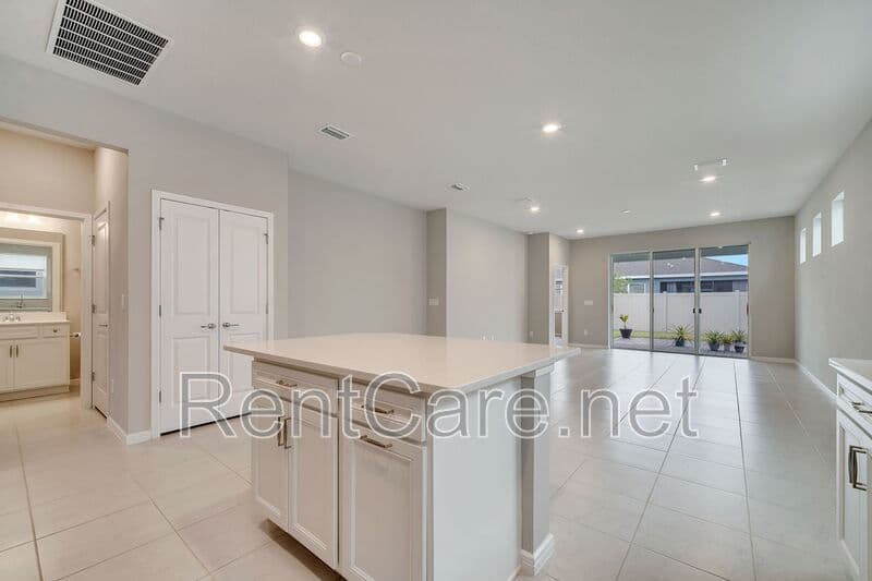 Kissimmee House: 1848 Spring Shower Circle