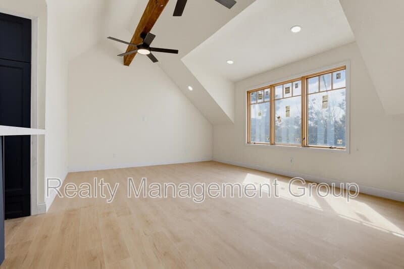 San Diego House: 4471 Cleveland Ave