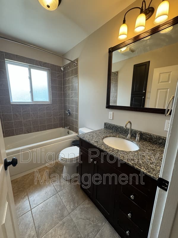 Peterborough House: 1209 Trentway Vista