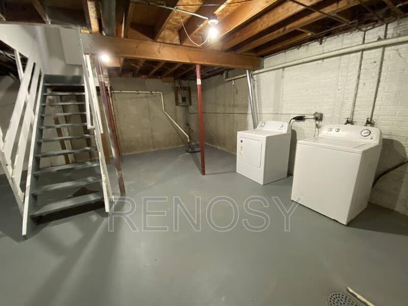 Des Moines House: 1332 E 37th St