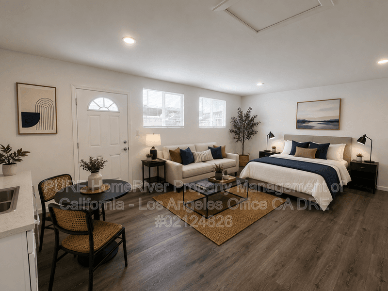 Lynwood House: 10977 1/2 Pope Avenue