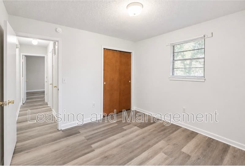 Charleston Condo: 1611 Jessamine Road