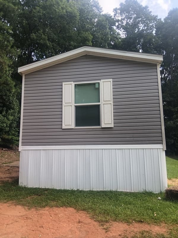 Ellenwood House: 10  Simmons way