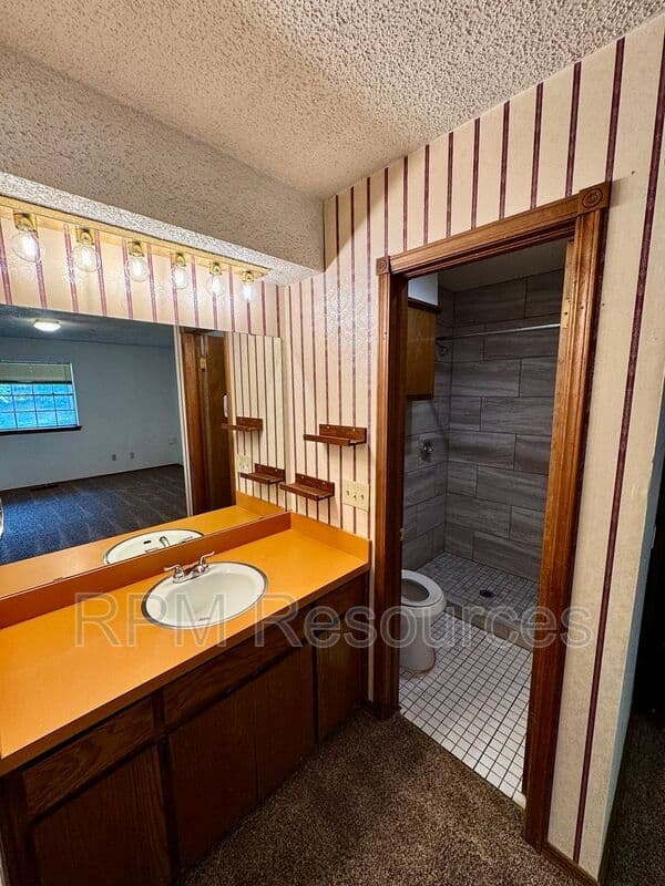 Oklahoma City Condo: 7002 Woodlake Dr
