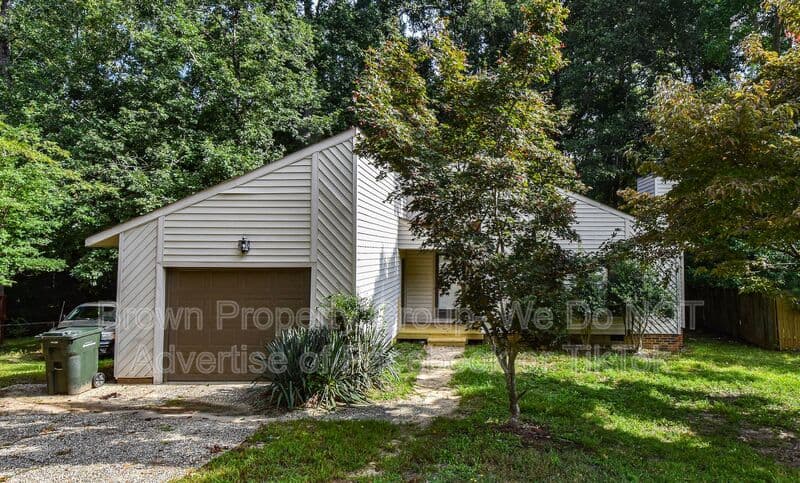 Fayetteville House: 5924 Dalton Rd