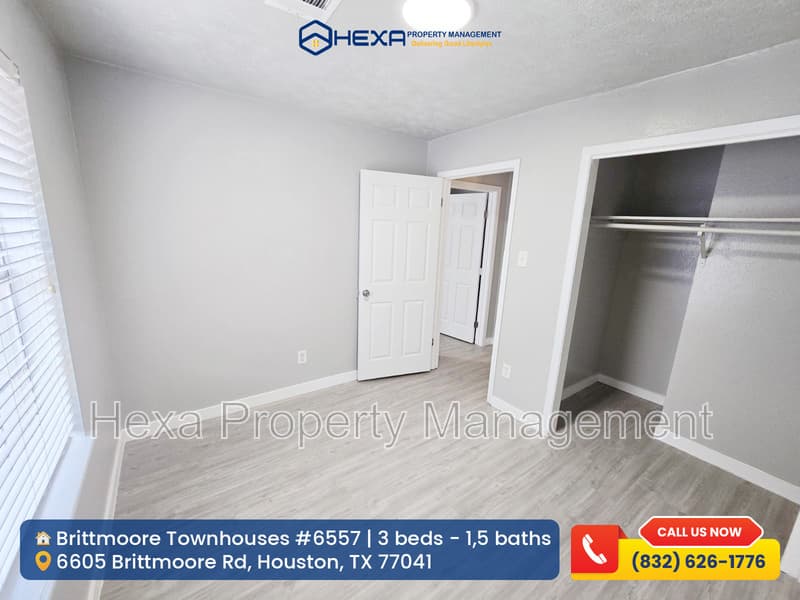 Houston Townhome: 6557 Brittmoore Rd