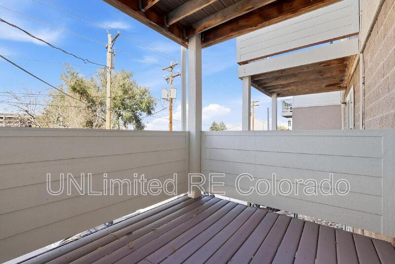 Castle Rock Condo: 7 Cantril Street