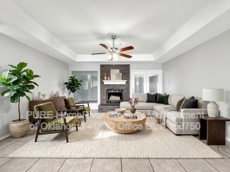 Midwest City House: 9709 Grissom Dr