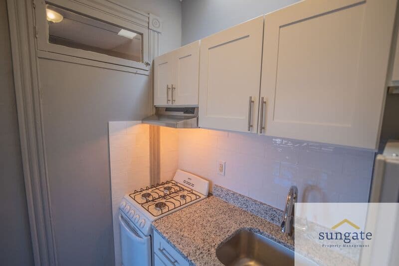 Baltimore Condo: 2635 N Charles St