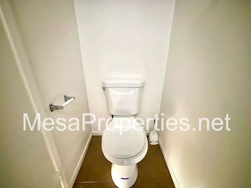 Victorville House: 14565 Windmill Rd