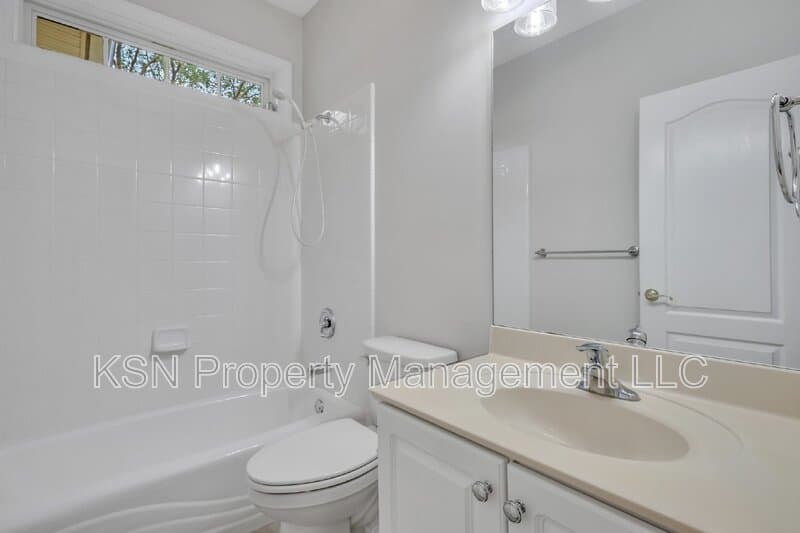 Savannah House: 5 Southernwood Place