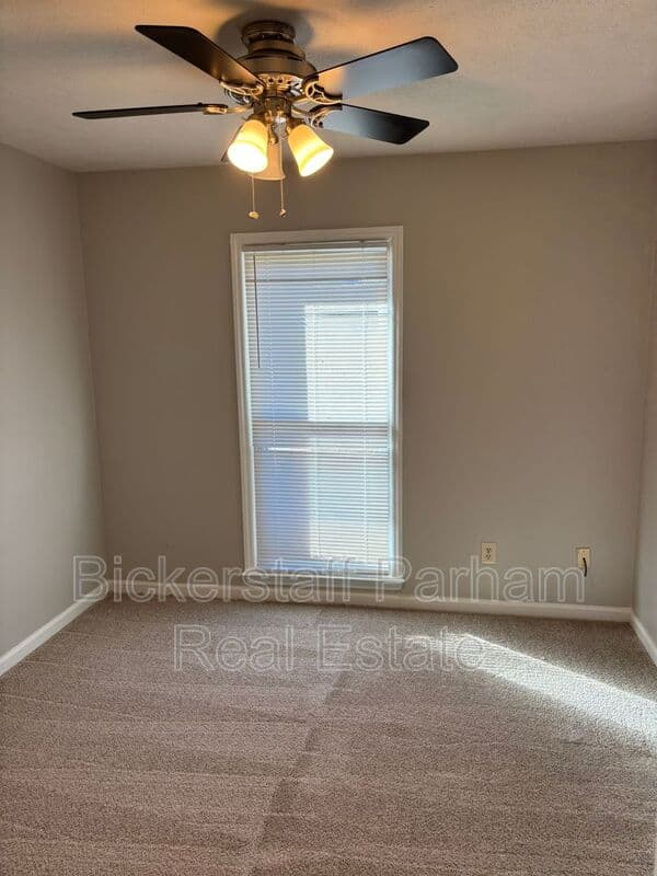 Columbus House: 4925 Foxfire Drive