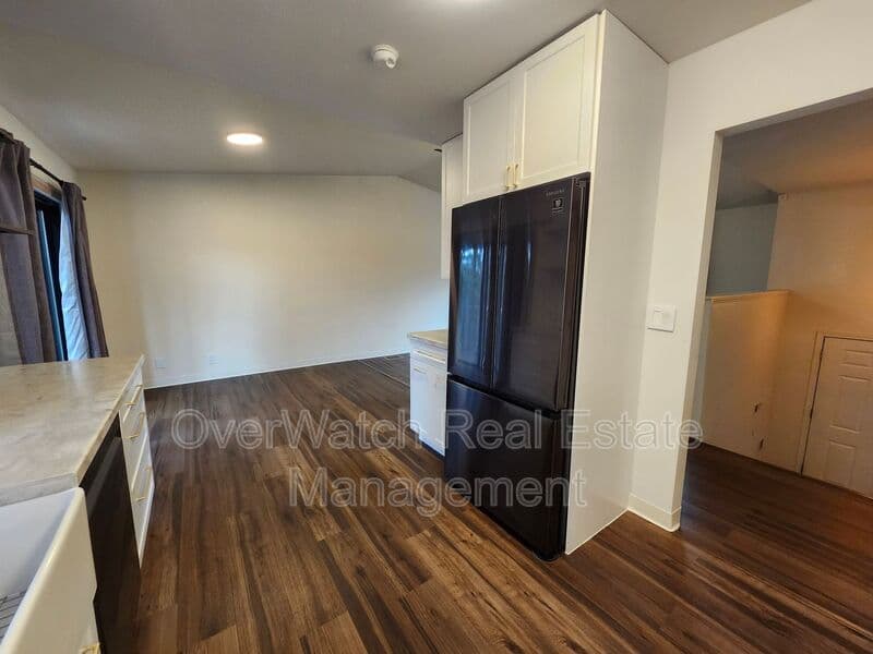 Eagle River House: 12244 Breckenridge Drive