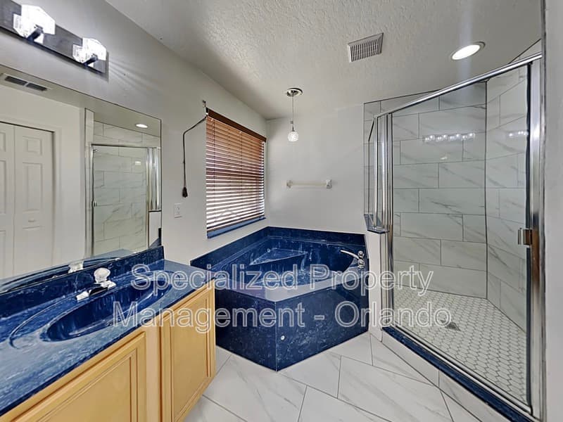 Orlando House: 728 Hardwood Cir