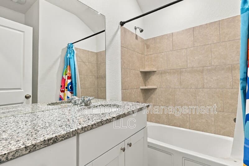 San Antonio House: 14011 Southton Basin